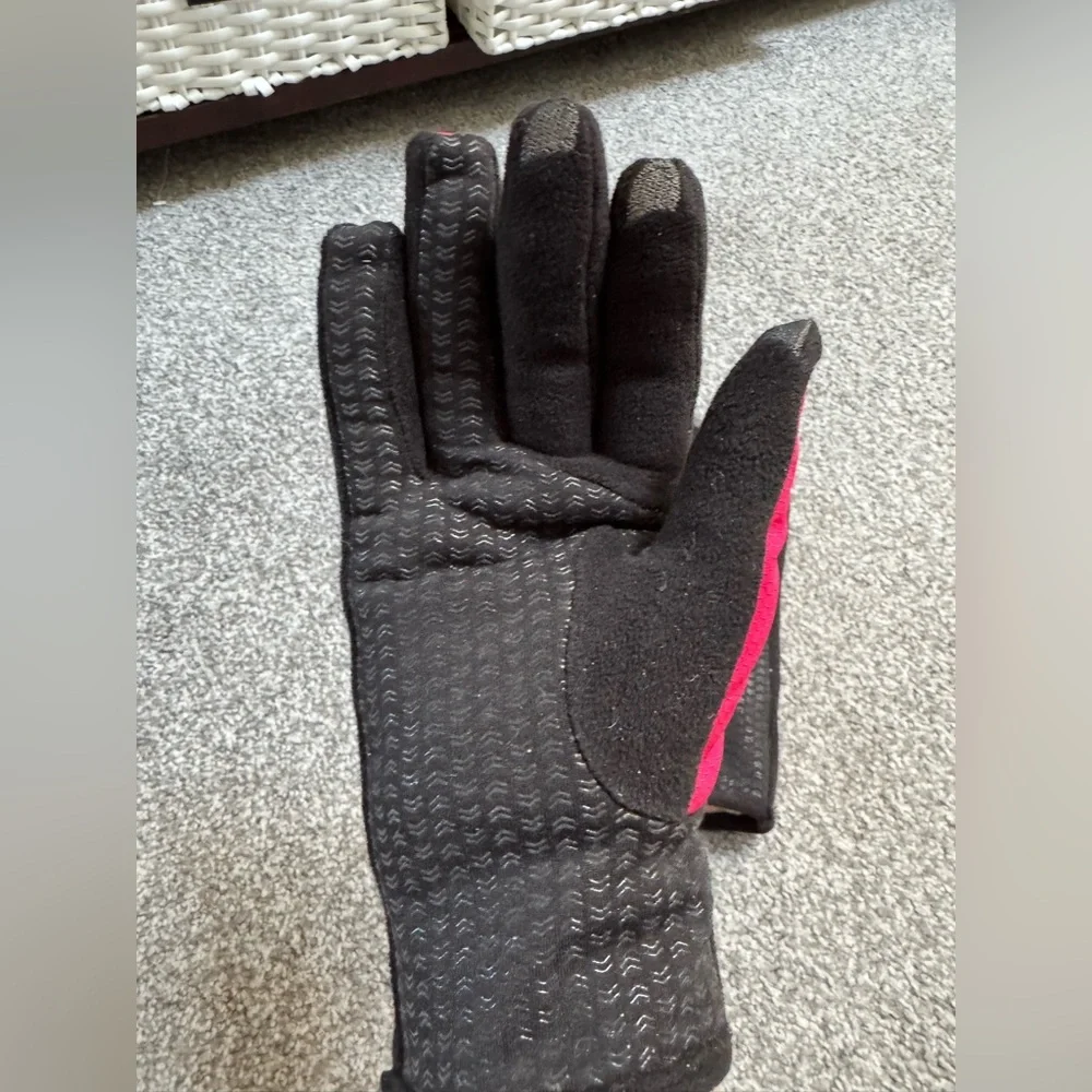 ISOTONER Womens Smart touch Bright Pink BlackTrim Gloves touchscreen compatible - Picture 3 of 6